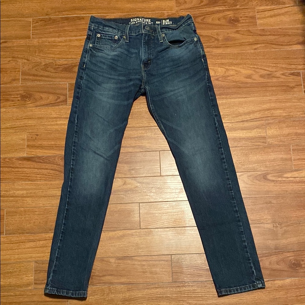 Levi’s Slim Fit Jeans S37